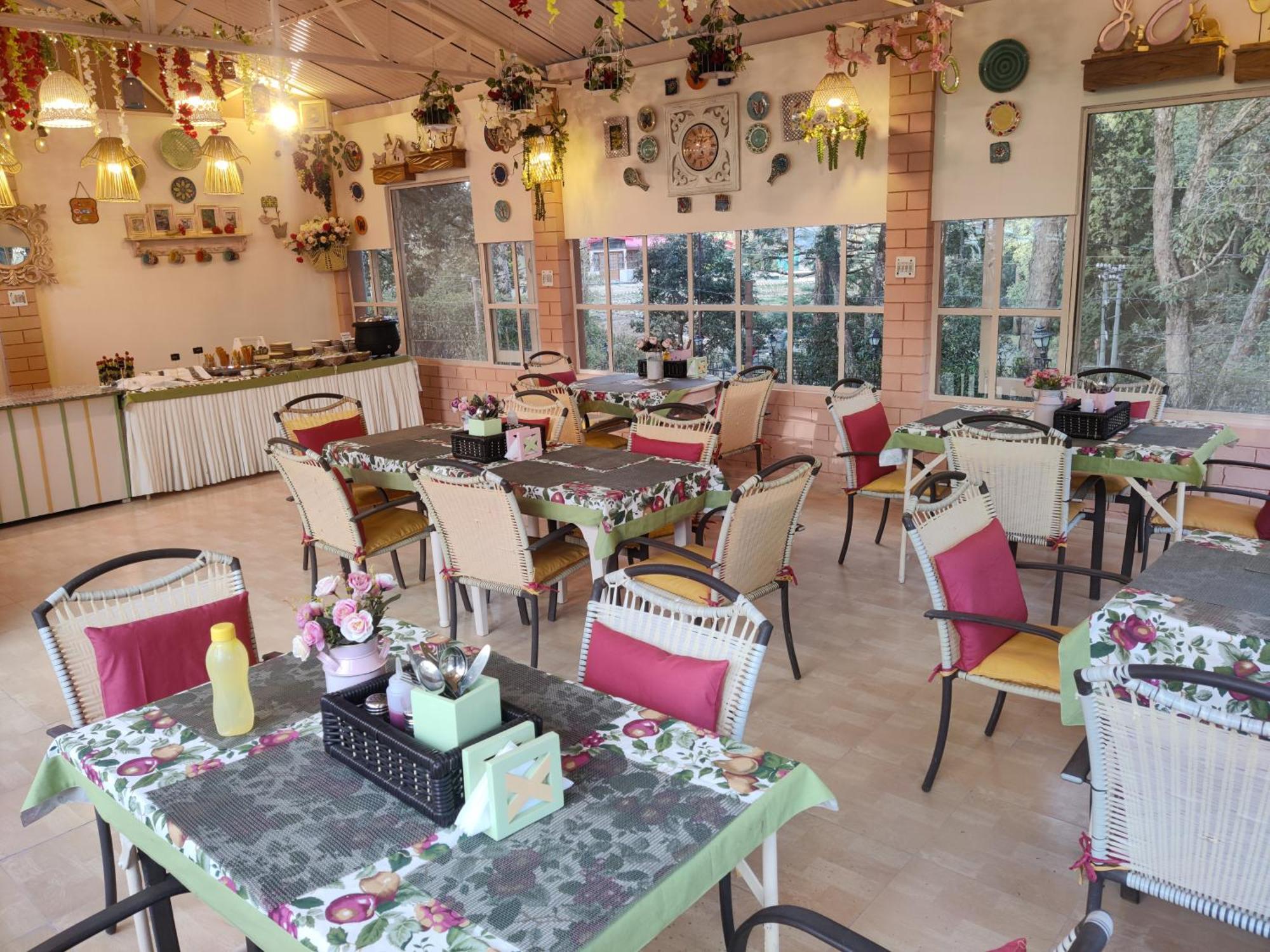 West View Hotel Раникхет Экстерьер фото