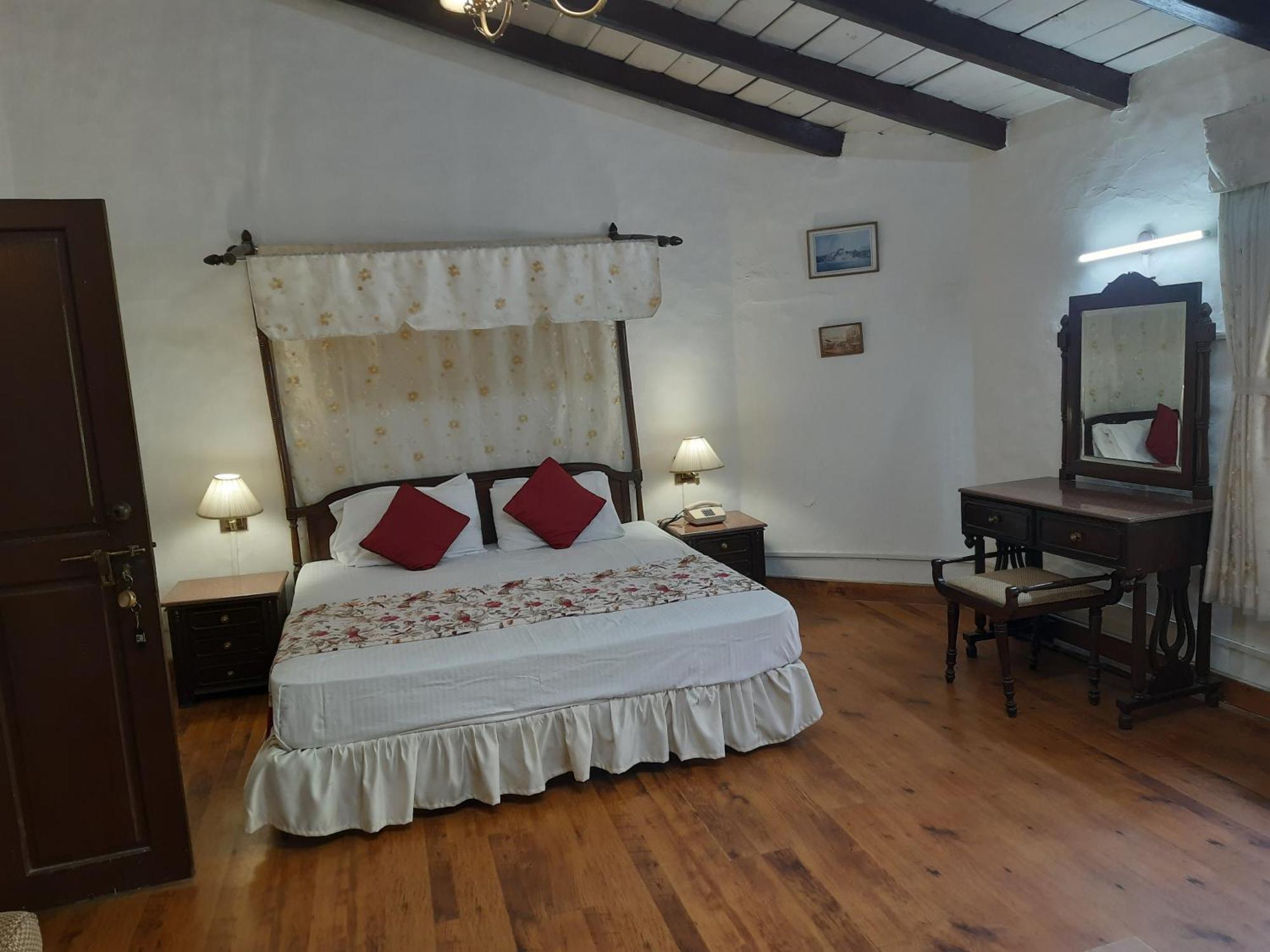 West View Hotel Раникхет Экстерьер фото