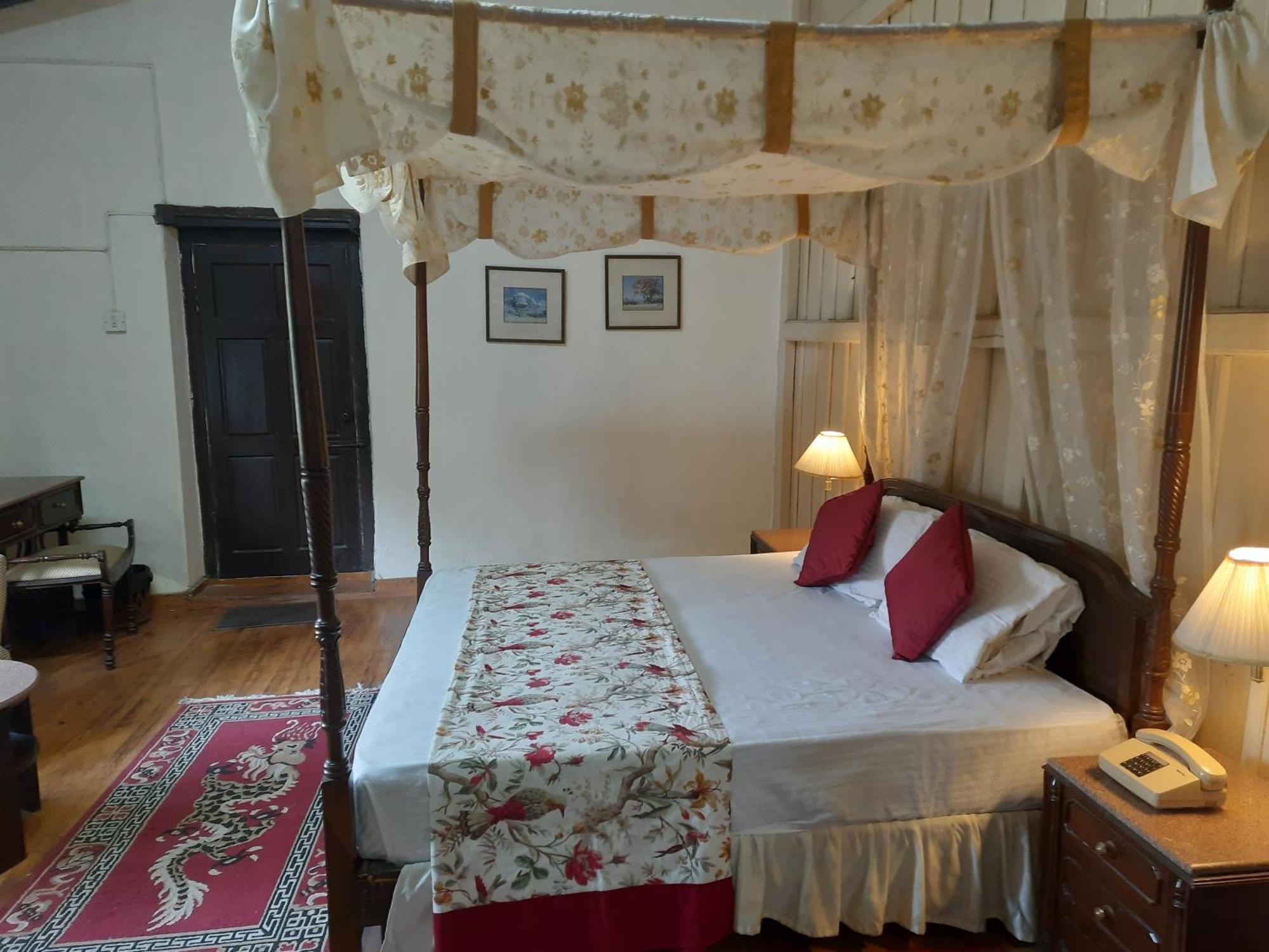 West View Hotel Раникхет Экстерьер фото